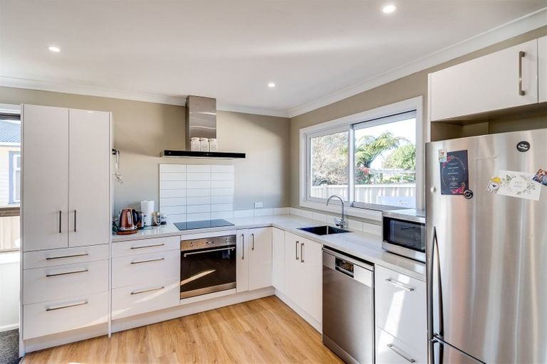 Photo of property in 10 Rata Street, Taradale, Napier, 4112