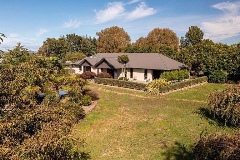 Photo of property in 104 Abergeldie Way, Cambridge, 3493