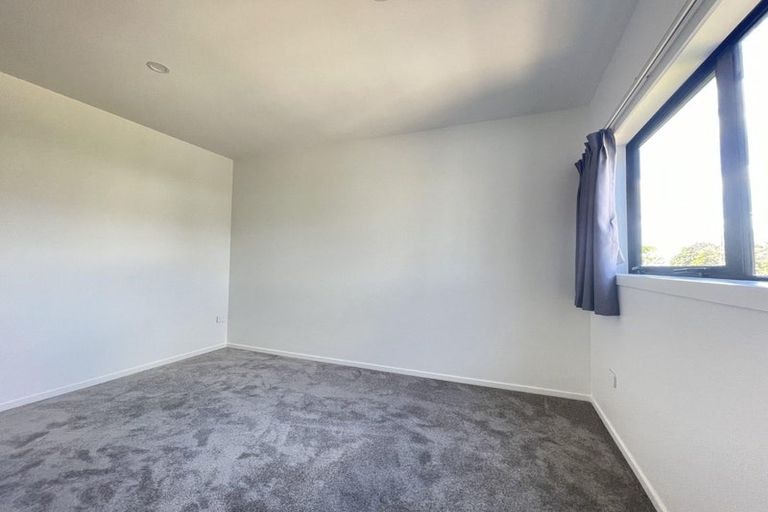 Photo of property in 12a Sea Spray Drive, Bucklands Beach, Auckland, 2012