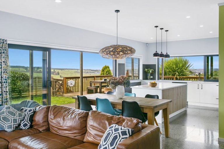 Photo of property in 108 Acacia Heights Drive, Acacia Bay, Taupo, 3385