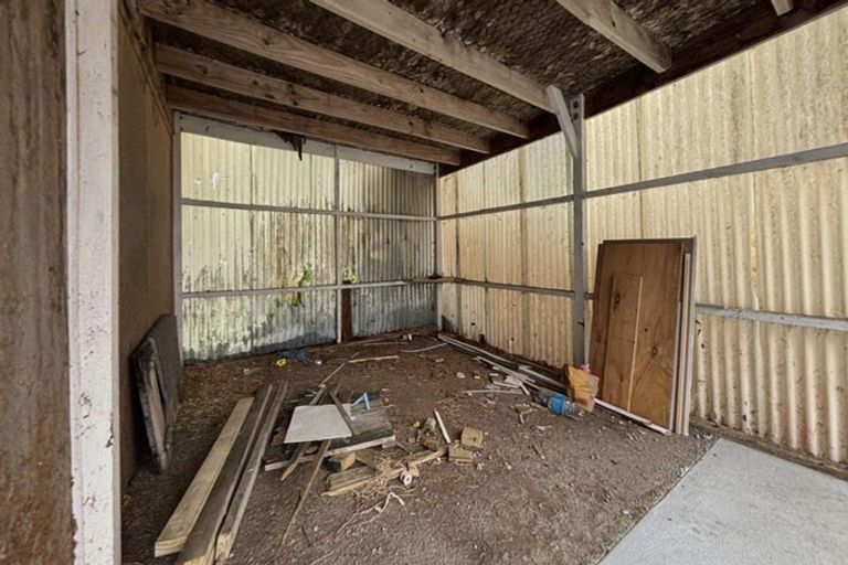 Photo of property in 17 Hookway Grove, Paraparaumu, 5032