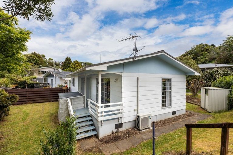Photo of property in 1/6 Waterloo Place, Westown, New Plymouth, 4310