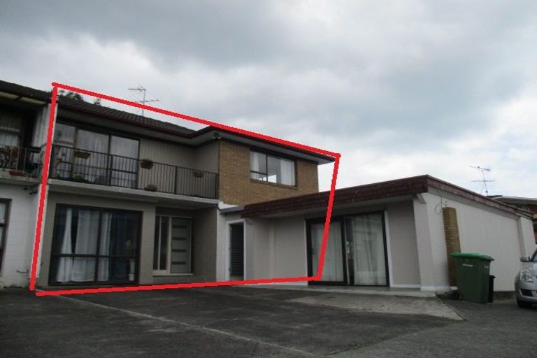 Photo of property in 1/14a Kurnell Drive, Botany Downs, Auckland, 2010