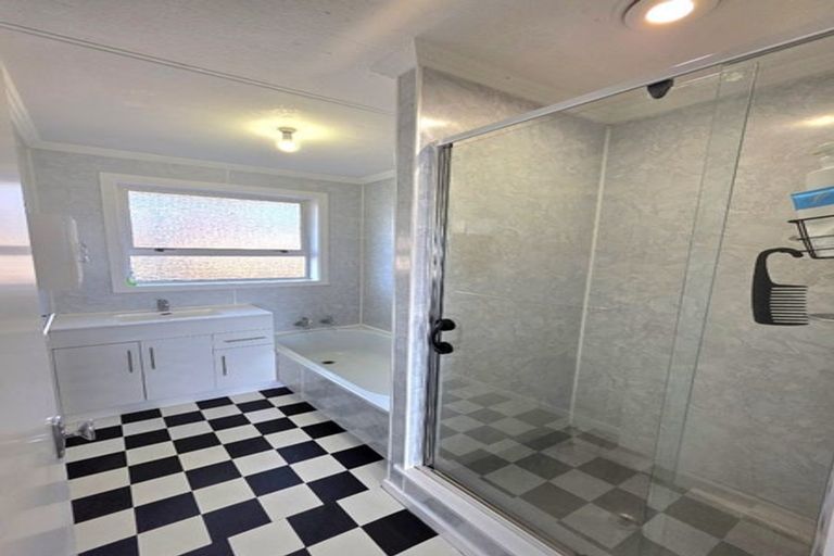 Photo of property in 45 Clifton Drive, Waitara, 4320