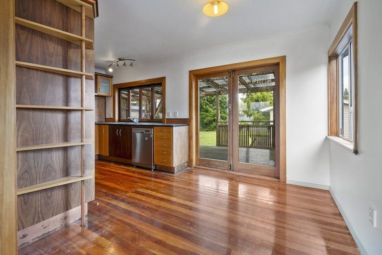 Photo of property in 22 Waterloo Crescent, Hokowhitu, Palmerston North, 4410