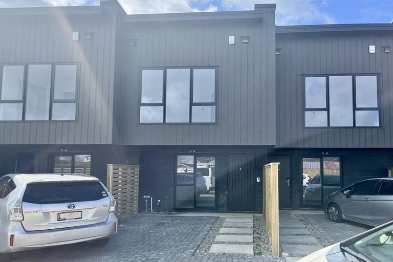 Photo of property in 6/399 Massey Road, Mangere East, Auckland, 2024