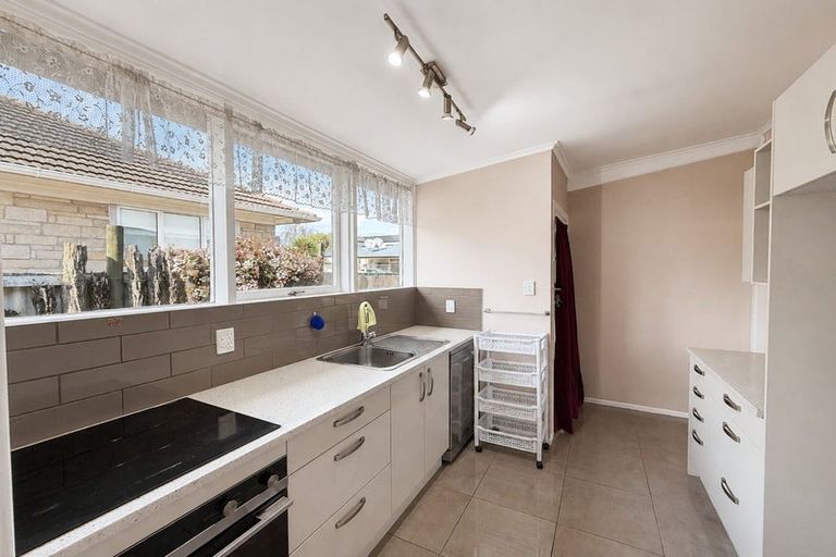 Photo of property in 80 Tiraumea Drive, Pakuranga, Auckland, 2010