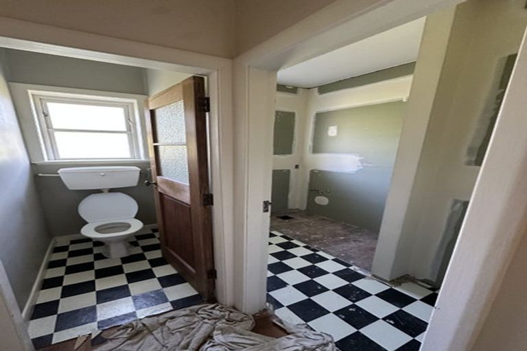 Photo of property in 46 Sunshine Avenue, Karori, Wellington, 6012