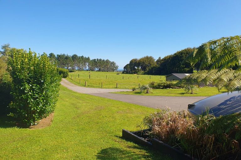 Photo of property in 1225 Frankley Road, Hurworth, New Plymouth, 4371