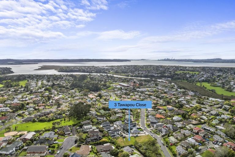 Photo of property in 3 Tawapou Close, Massey, Auckland, 0614