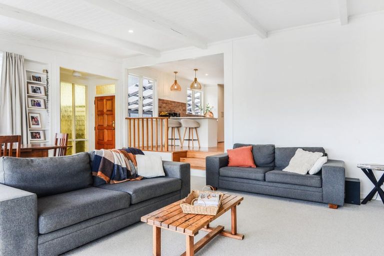 Photo of property in 100 Forest Lake Road, Forest Lake, Hamilton, 3200