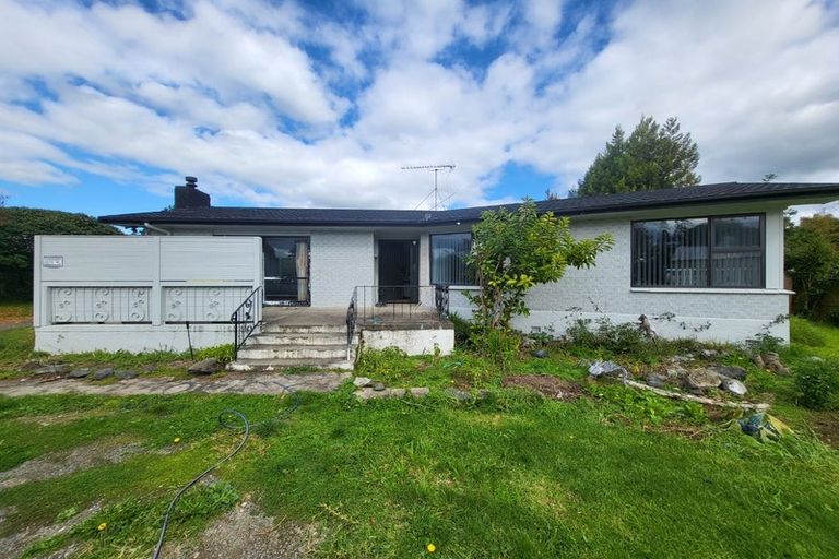 Photo of property in 401 Main Road, Huapai, Kumeu, 0810