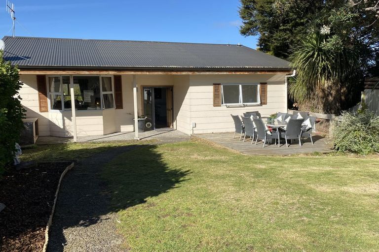 Photo of property in 9 Armstrong Grove, Hilltop, Taupo, 3330