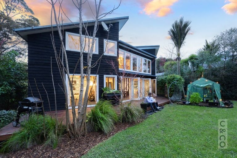 Photo of property in 45 Arthur Street, Riverhead, 0820