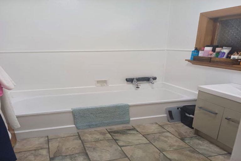 Photo of property in 56 Caledonian Road, St Albans, Christchurch, 8014