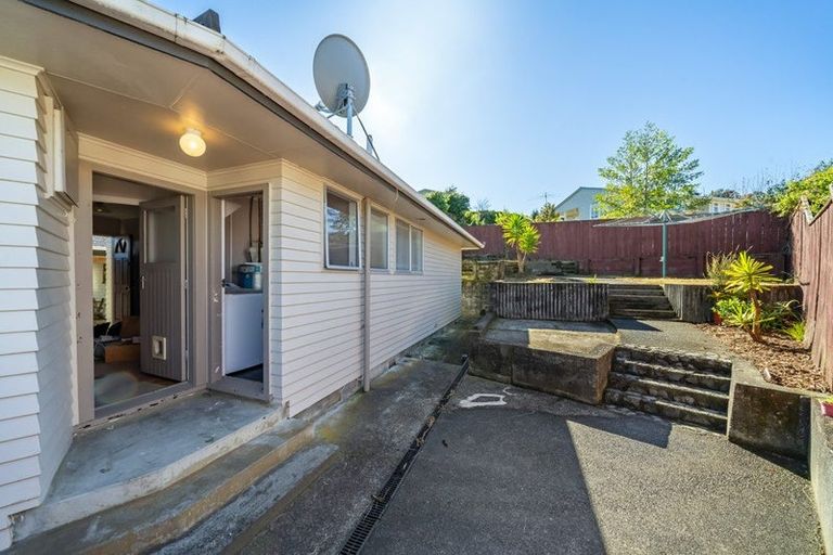 Photo of property in 20 Blueberry Grove, Timberlea, Upper Hutt, 5018