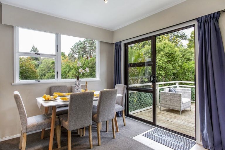 Photo of property in 9 The Grove, Titirangi, Auckland, 0604