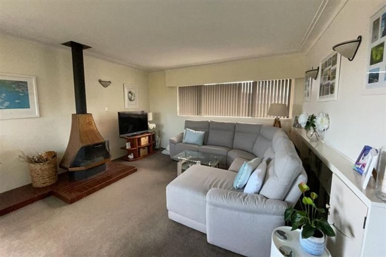 Photo of property in 3 Jellicoe Road, Murrays Bay, Auckland, 0630