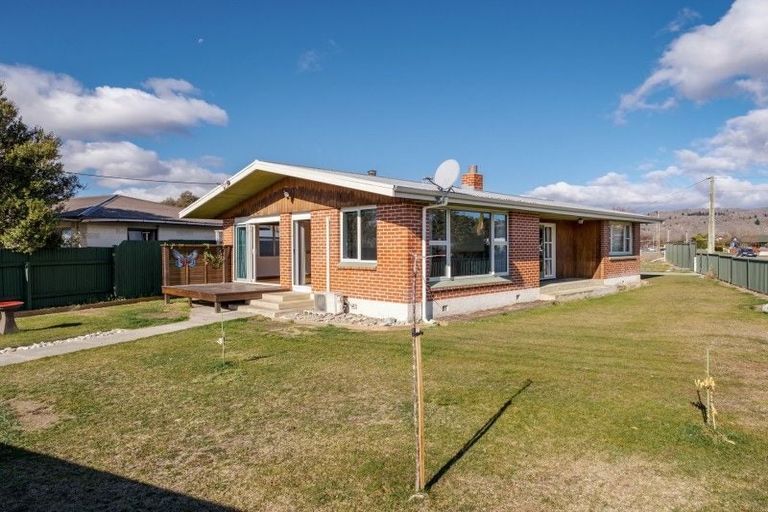 Photo of property in 23 Clutha Street, Alexandra, 9320