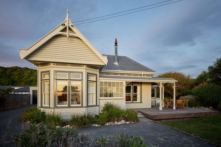 Photo of property in 184 Esplanade, Kaikoura, 7300