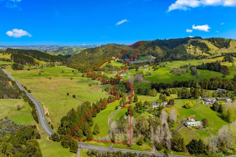 Photo of property in 692 Haruru Road, Kaukapakapa, 0873