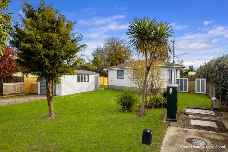 Photo of property in 53 Gilbass Avenue, Hamilton Lake, Hamilton, 3204