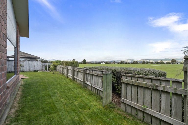 Photo of property in 47 Tennyson Avenue, Kelvin Grove, Palmerston North, 4414