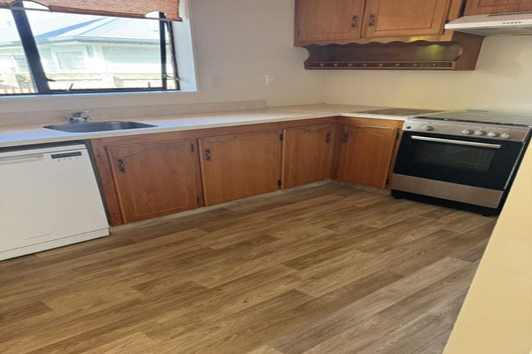 Photo of property in 4b Richmond Street, Wallaceville, Upper Hutt, 5018