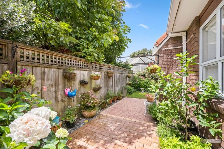 Photo of property in 1a Thornycroft Avenue, Epuni, Lower Hutt, 5011