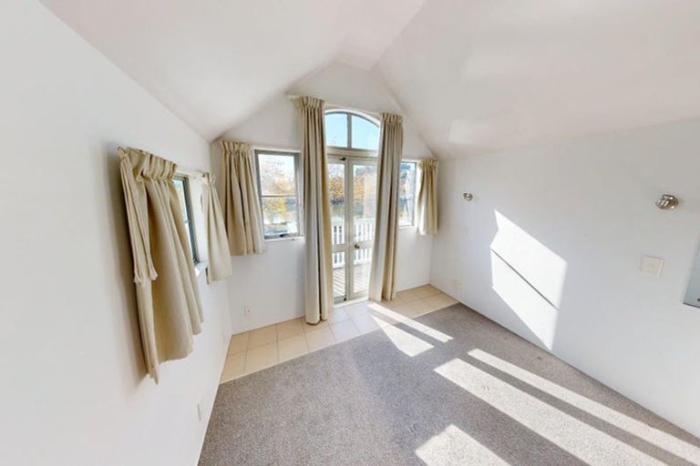 Photo of property in 1 Saint Georges Gate, Whanganui, 4500