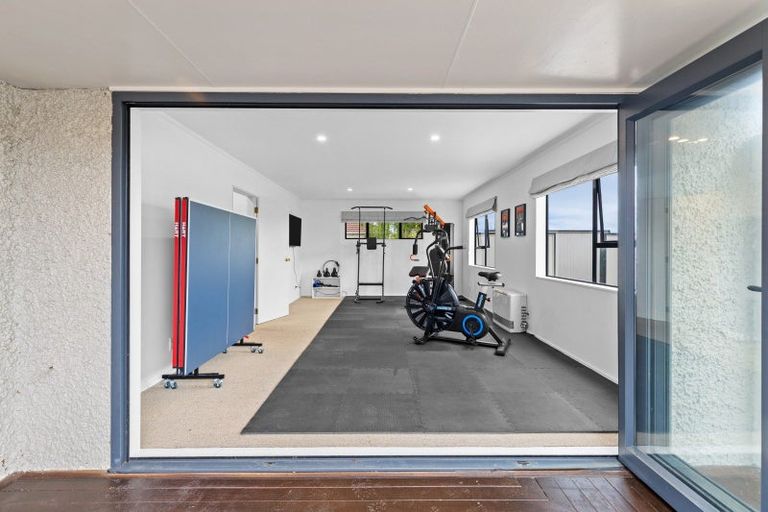 Photo of property in 113 John F Kennedy Drive, Milson, Palmerston North, 4414