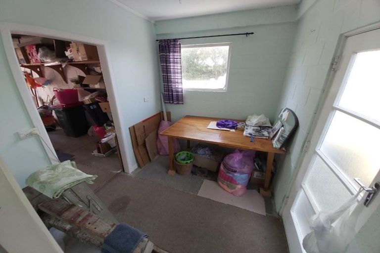 Photo of property in 2/183 Seaview Road, Westown, New Plymouth, 4310