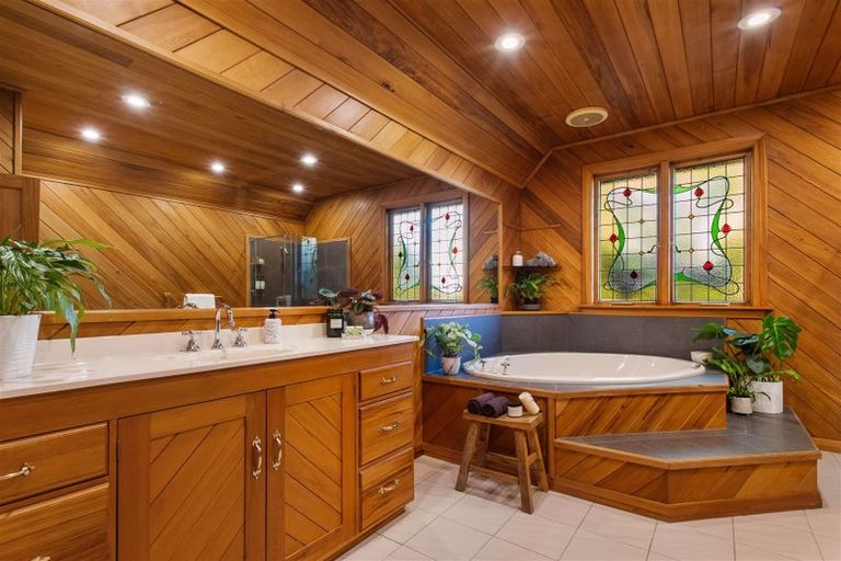 Photo of property in 16 Huntsbury Avenue, Huntsbury, Christchurch, 8022