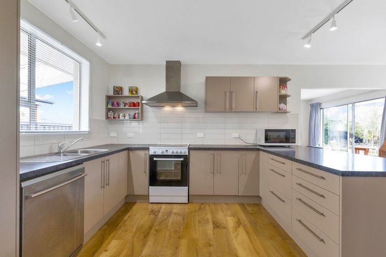 Photo of property in 30 Bush Street, Rangiora, 7400