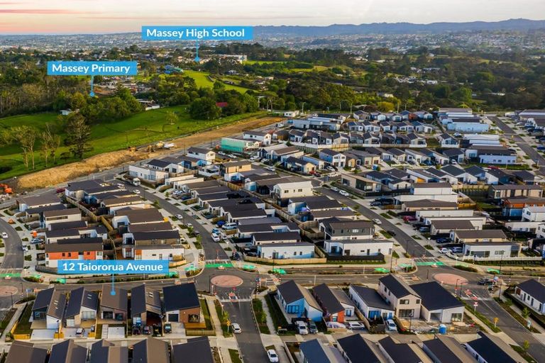 Photo of property in 12 Taiororua Avenue, Massey, 0614