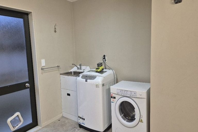 Photo of property in 37 Evergreen Crescent, Trentham, Upper Hutt, 5018