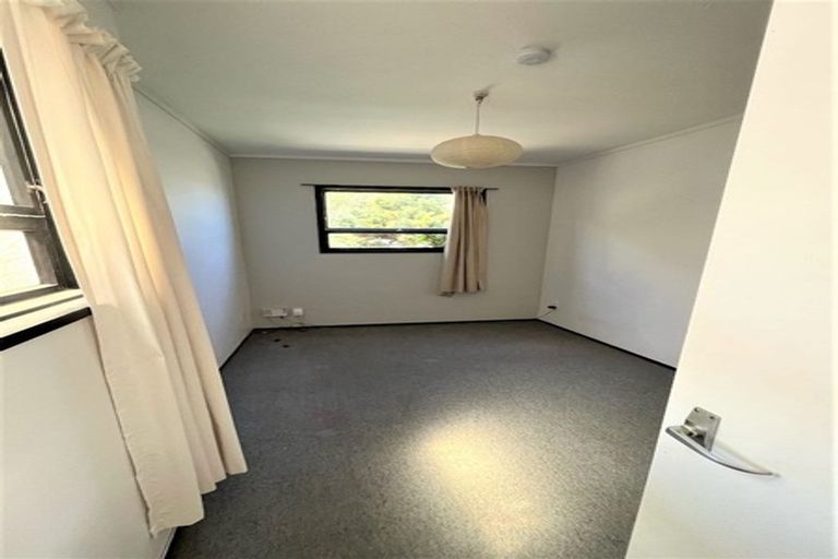 Photo of property in 53 Hawker Street, Mount Victoria, Wellington, 6011