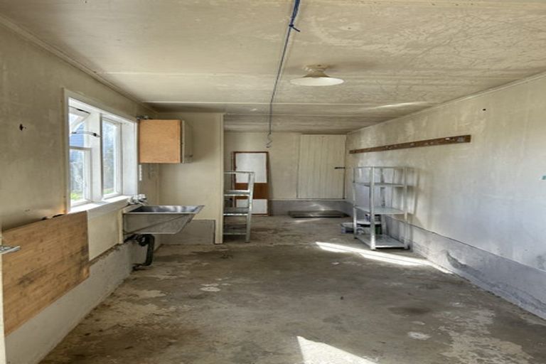 Photo of property in 9 Berkshire Grove, Cannons Creek, Porirua, 5024