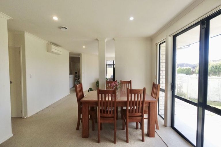 Photo of property in 10 Parkside Drive, Huntington, Hamilton, 3210