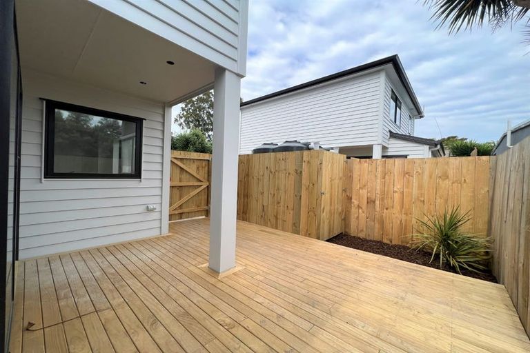Photo of property in 30c Durham Street, Te Atatu Peninsula, Auckland, 0610