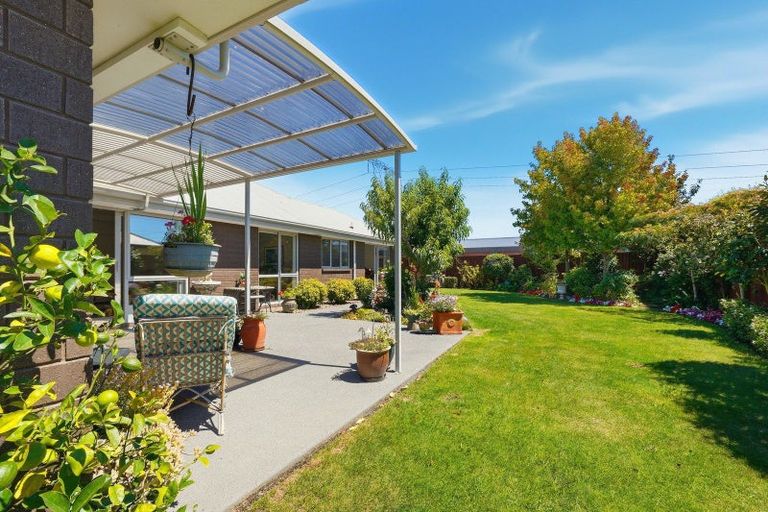 Photo of property in 23 Huntingdon Drive, Rangiora, 7400