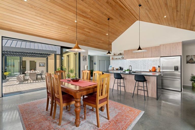 Photo of property in 10 Double Cone Road, Jacks Point, Queenstown, 9371