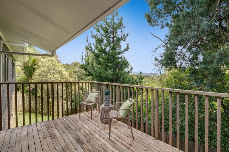 Photo of property in 2/15 Pemberton Avenue, Bayview, Auckland, 0629