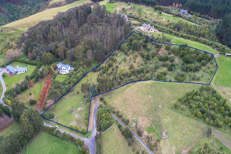 Photo of property in 66 Kereru Drive, Turitea, Palmerston North, 4472