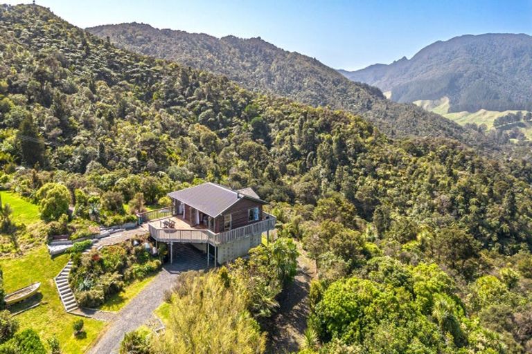 Photo of property in 1753 Colville Road, Amodeo Bay, Coromandel, 3584