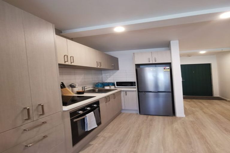 Photo of property in 206/9 East Street, Papakura, 2110
