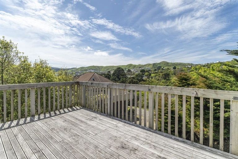 Photo of property in 28b Ronald Woolf Place, Churton Park, Wellington, 6037