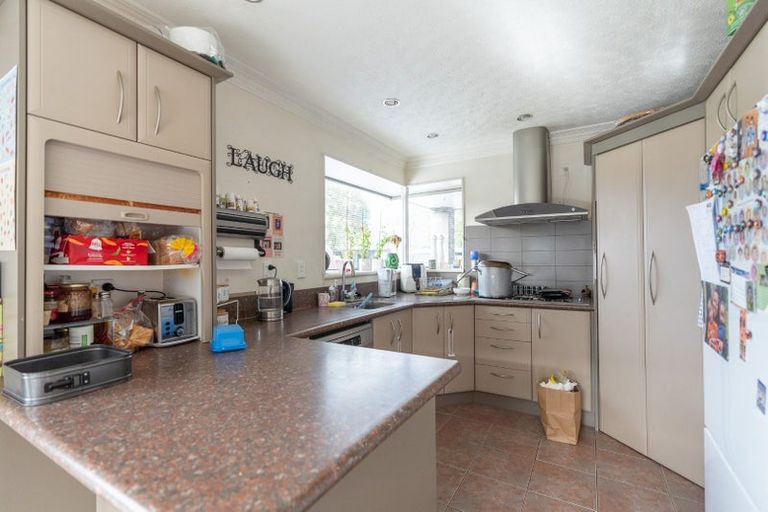 Photo of property in 1 Dresdan Court, Hokowhitu, Palmerston North, 4410