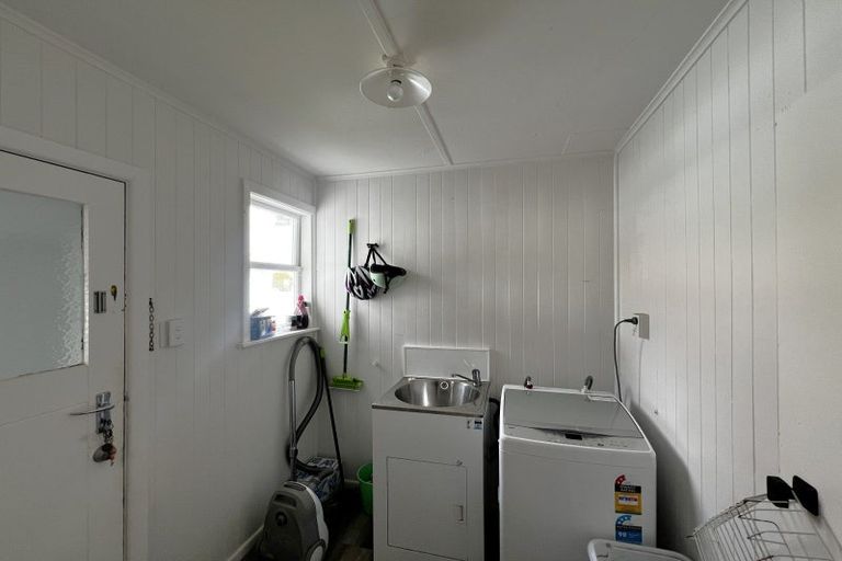 Photo of property in 10 Victor Street, Dannevirke, 4930