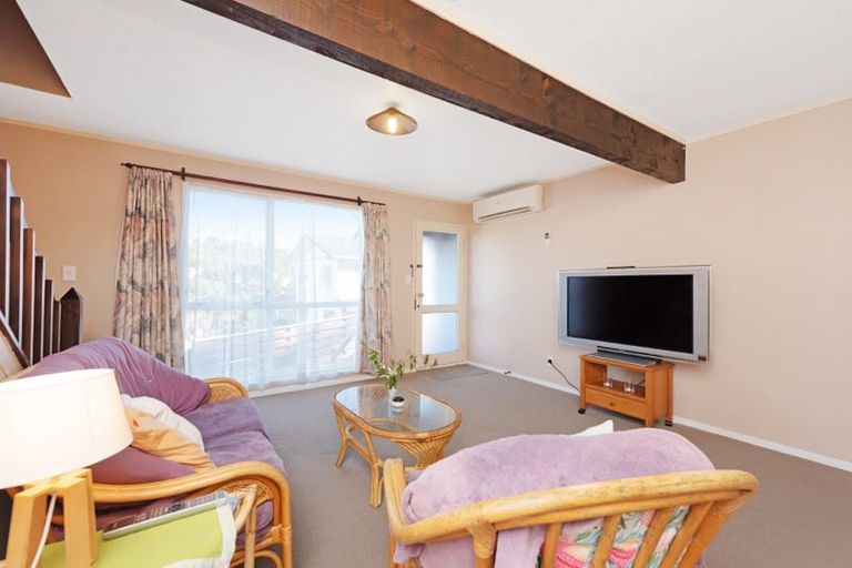 Photo of property in 14b Stonefield Place, Johnsonville, Wellington, 6037